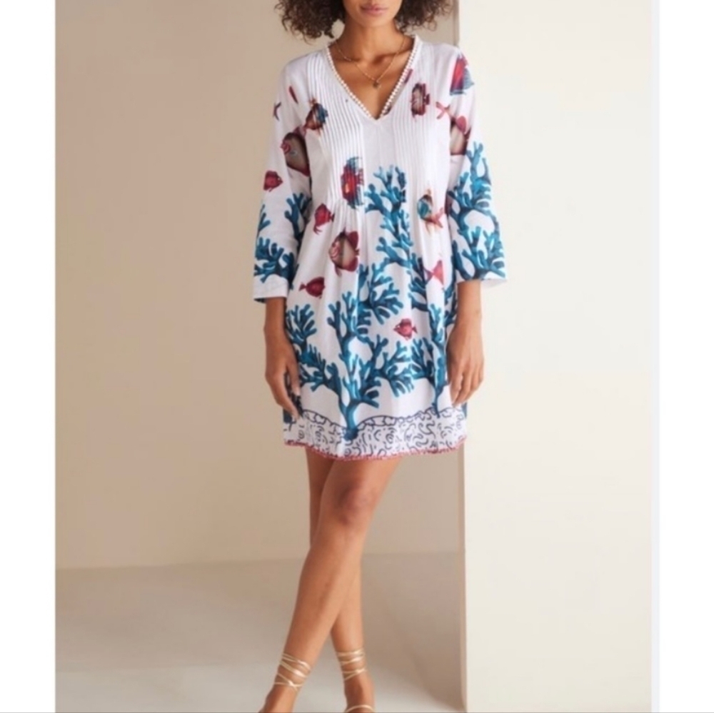 Soft surrounding tunic dress